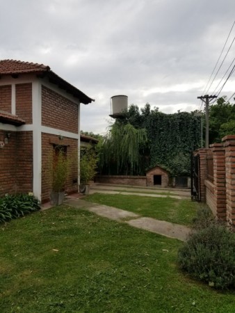 Importante Casa en venta en Villa Rebeca