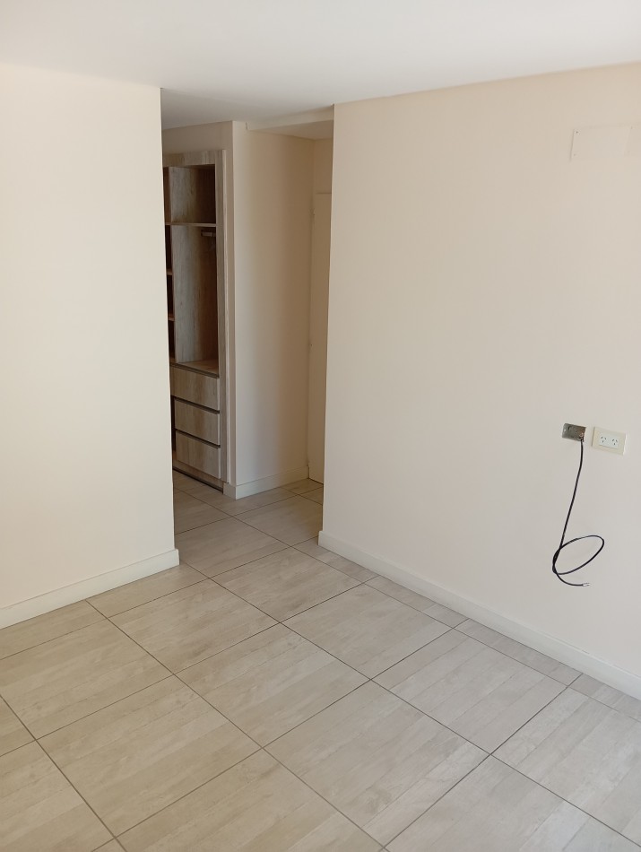 Alquiler 1 dormitorio con cochera.