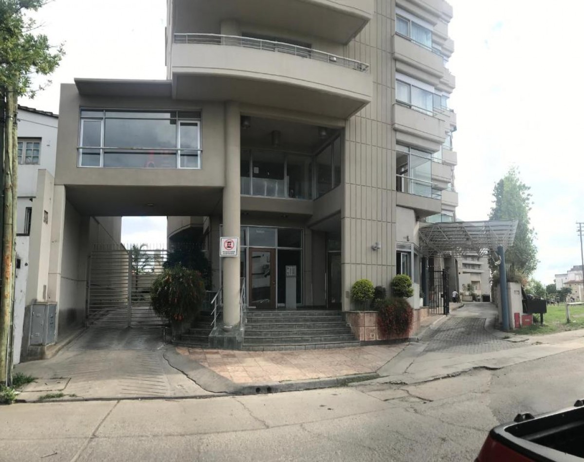 Departamento amoblado de categoria en Torre Santiago