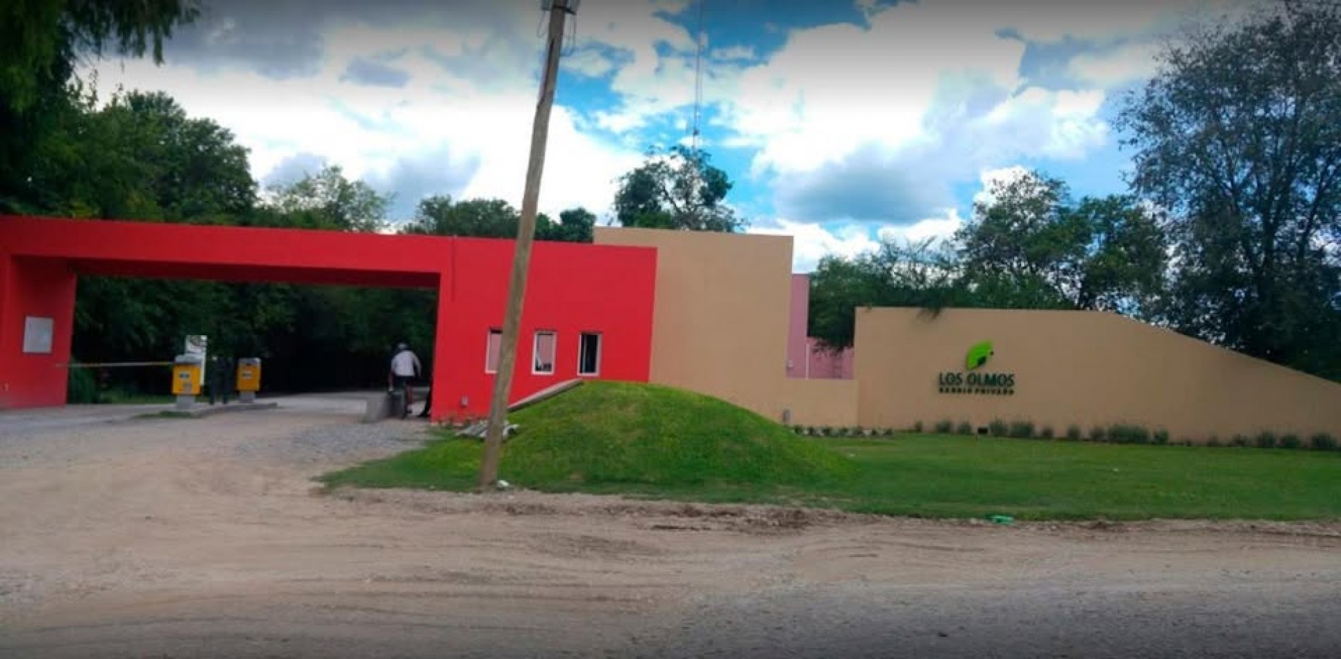 TERRENO EN BARRIO PRIVADO LOS OLMOS (1548,40 M2)