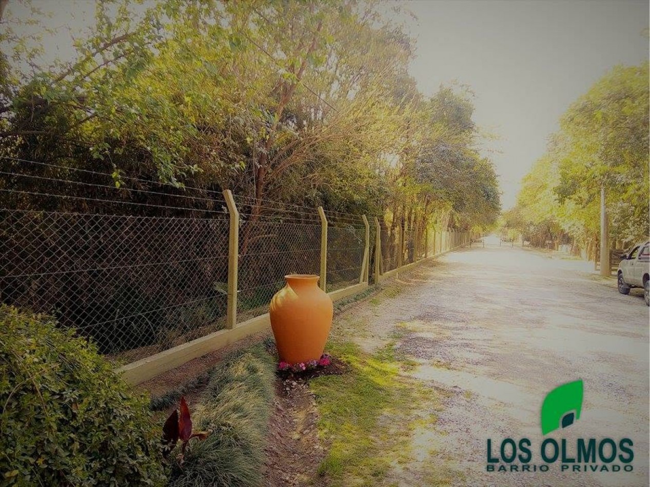 TERRENO EN BARRIO PRIVADO LOS OLMOS (1548,40 M2)