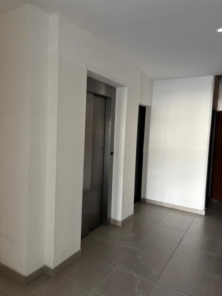 Departamento de 1 dormitorio Edificio Barracas del Poeta, frente a B° Parque La Vega.