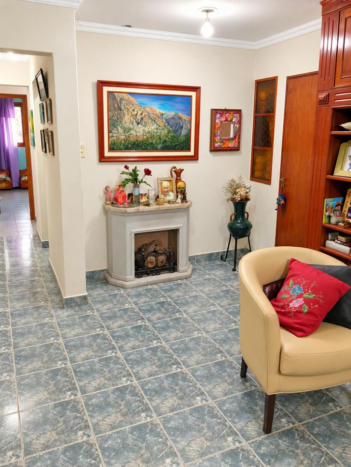 CASA EN VENTA BARRIO UNIVERSITARIO