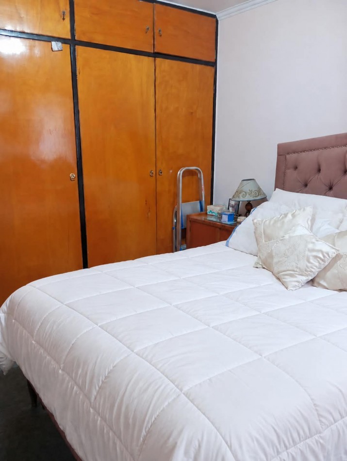 CASA EN VENTA BARRIO UNIVERSITARIO