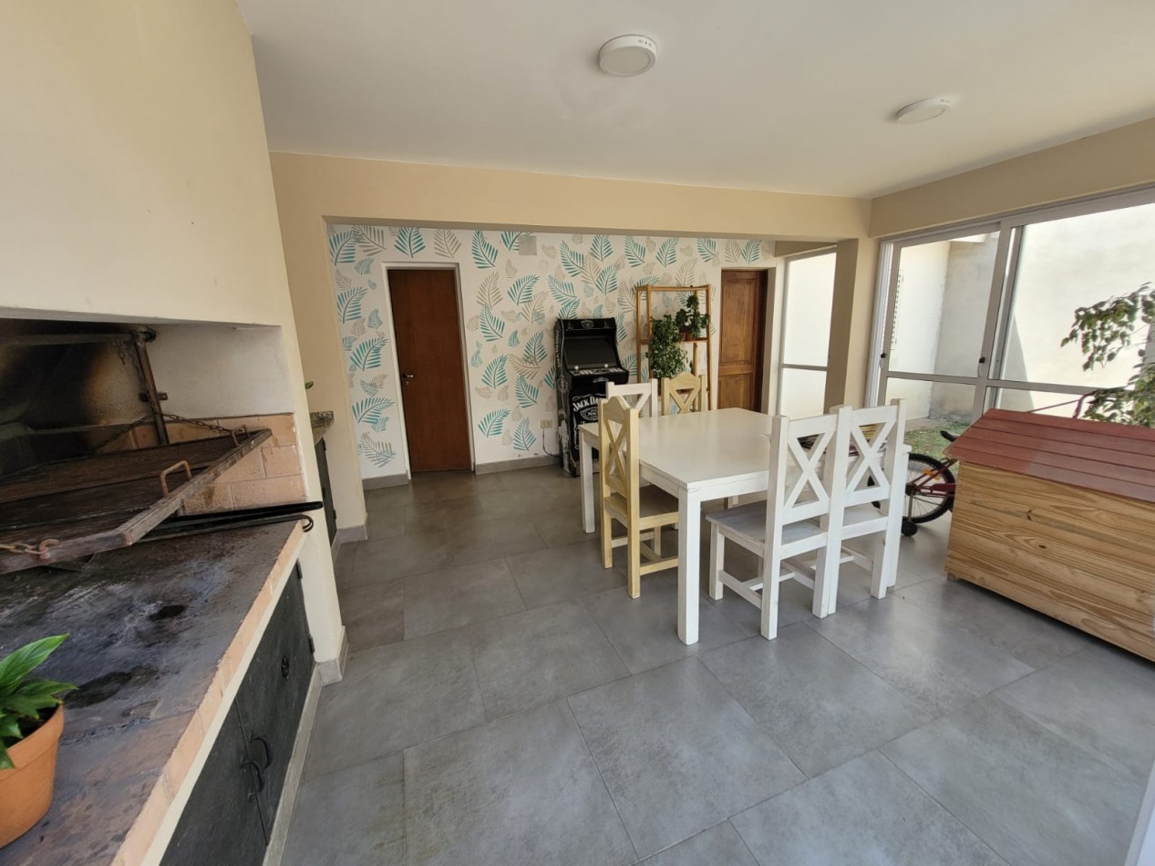 Casa en alquiler en B° MIRASOLES