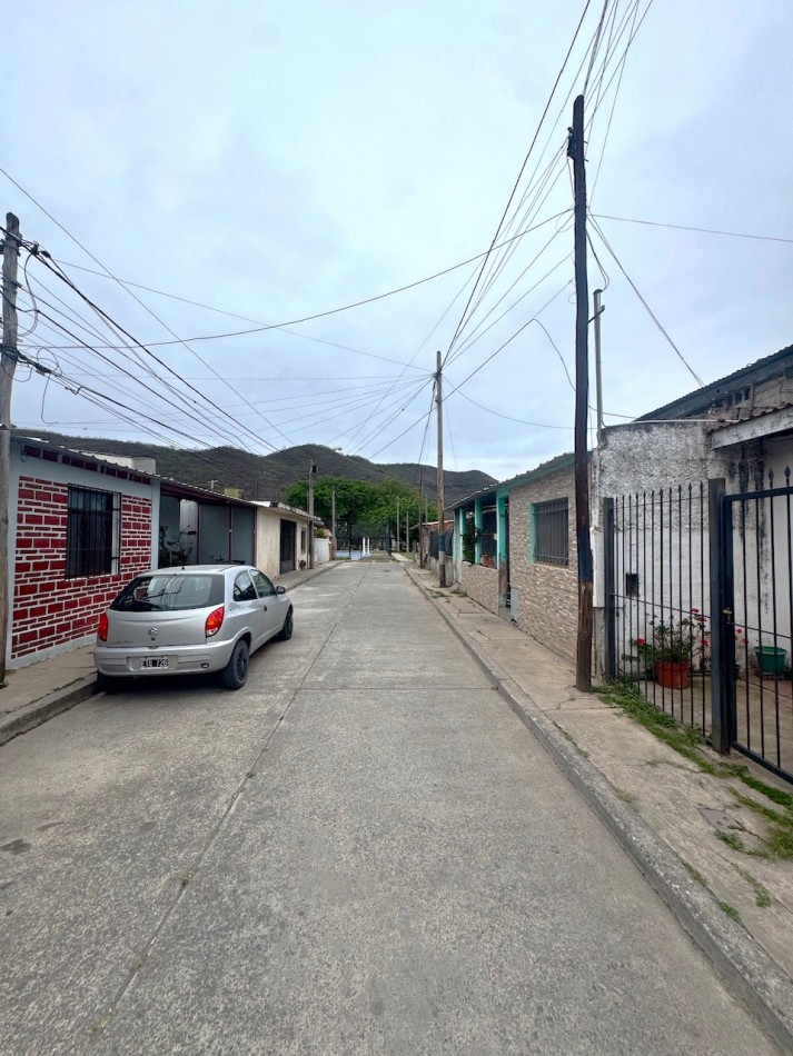 Casa B° Castañares 3 dormit. + Monoambiente independiente