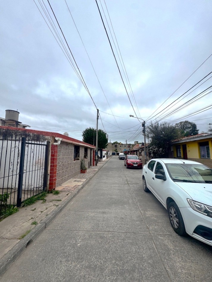 Casa B° Castañares 3 dormit. + Monoambiente independiente