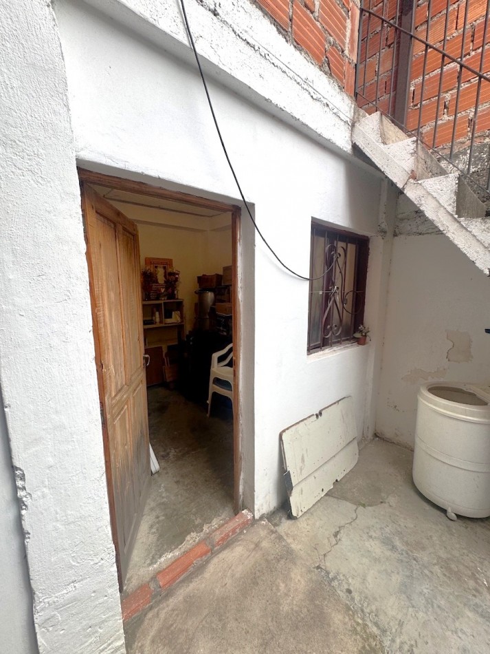 Casa B° Castañares 3 dormit. + Monoambiente independiente