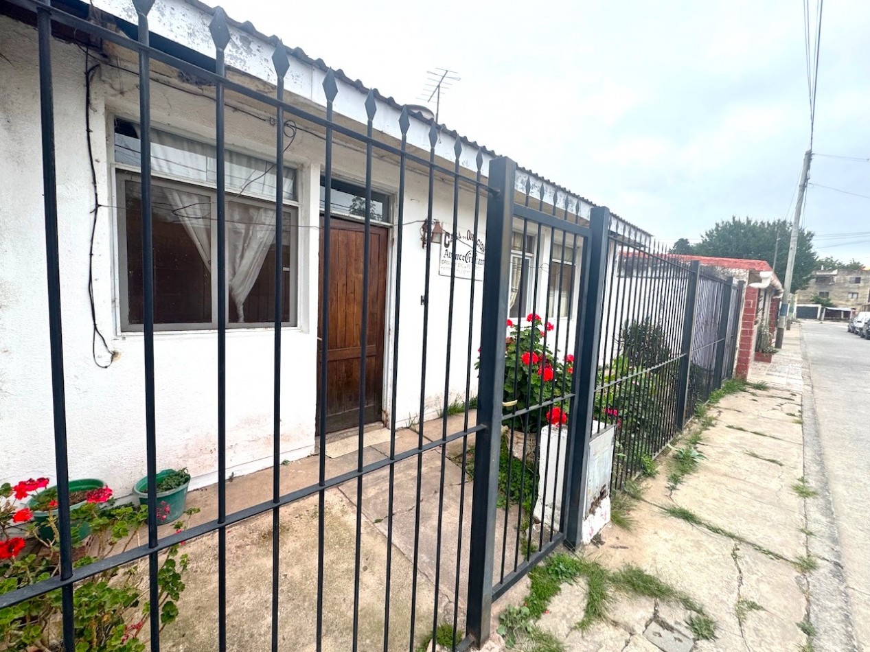 Casa B° Castañares 3 dormit. + Monoambiente independiente