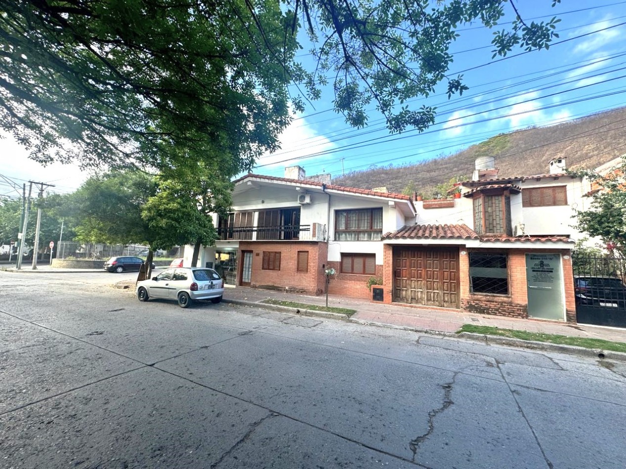 PH 3 dormitorios + Local Comercial Zona Hospital San Bernardo