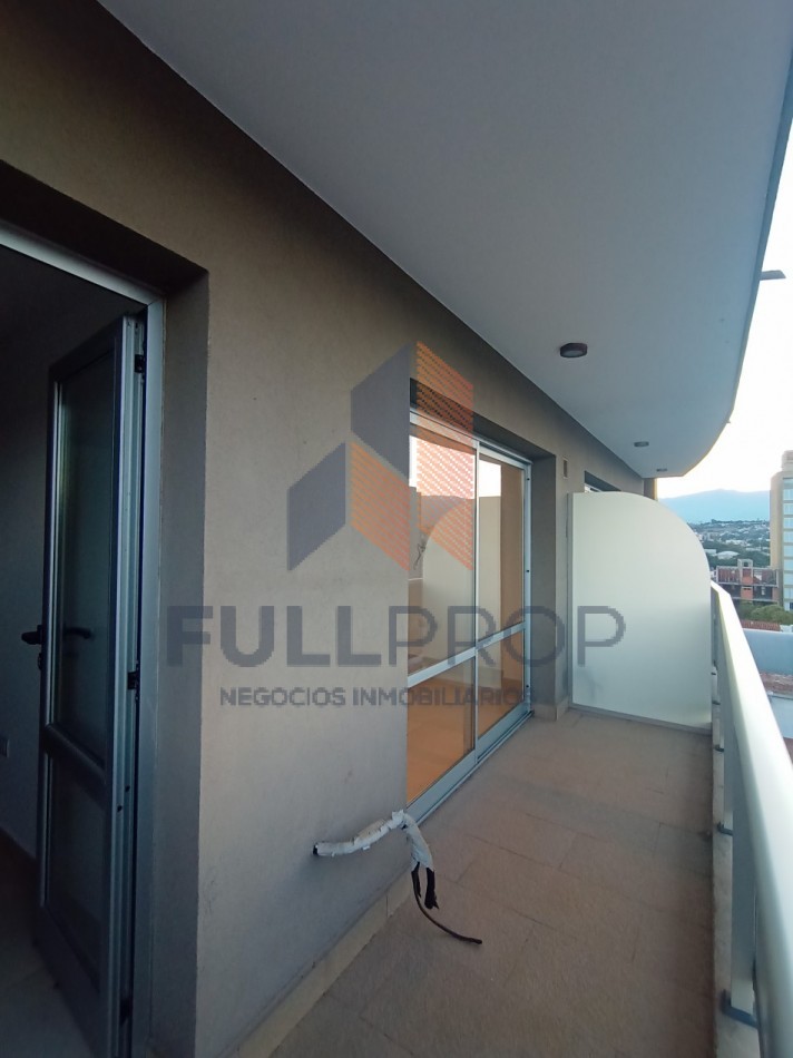 Amplios Departamentos en Alquiler 
