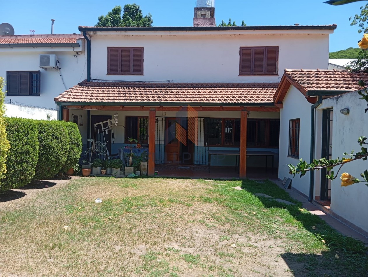 CASA EN VENTA- TRES CERRITOS