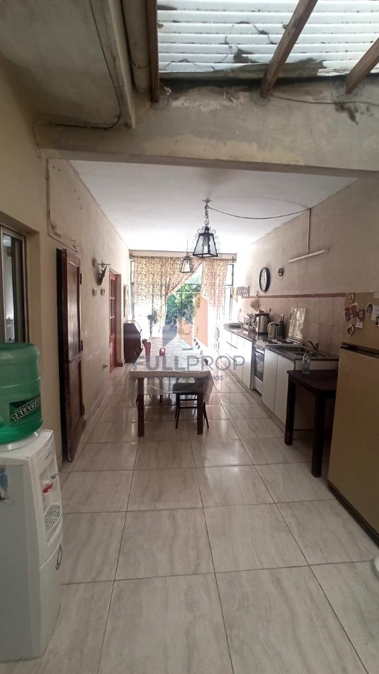 VIVIENDA COLECTIVA UBICADA EN LAVALLE AL 100  (6 UNIDADES FUNCIONALES)