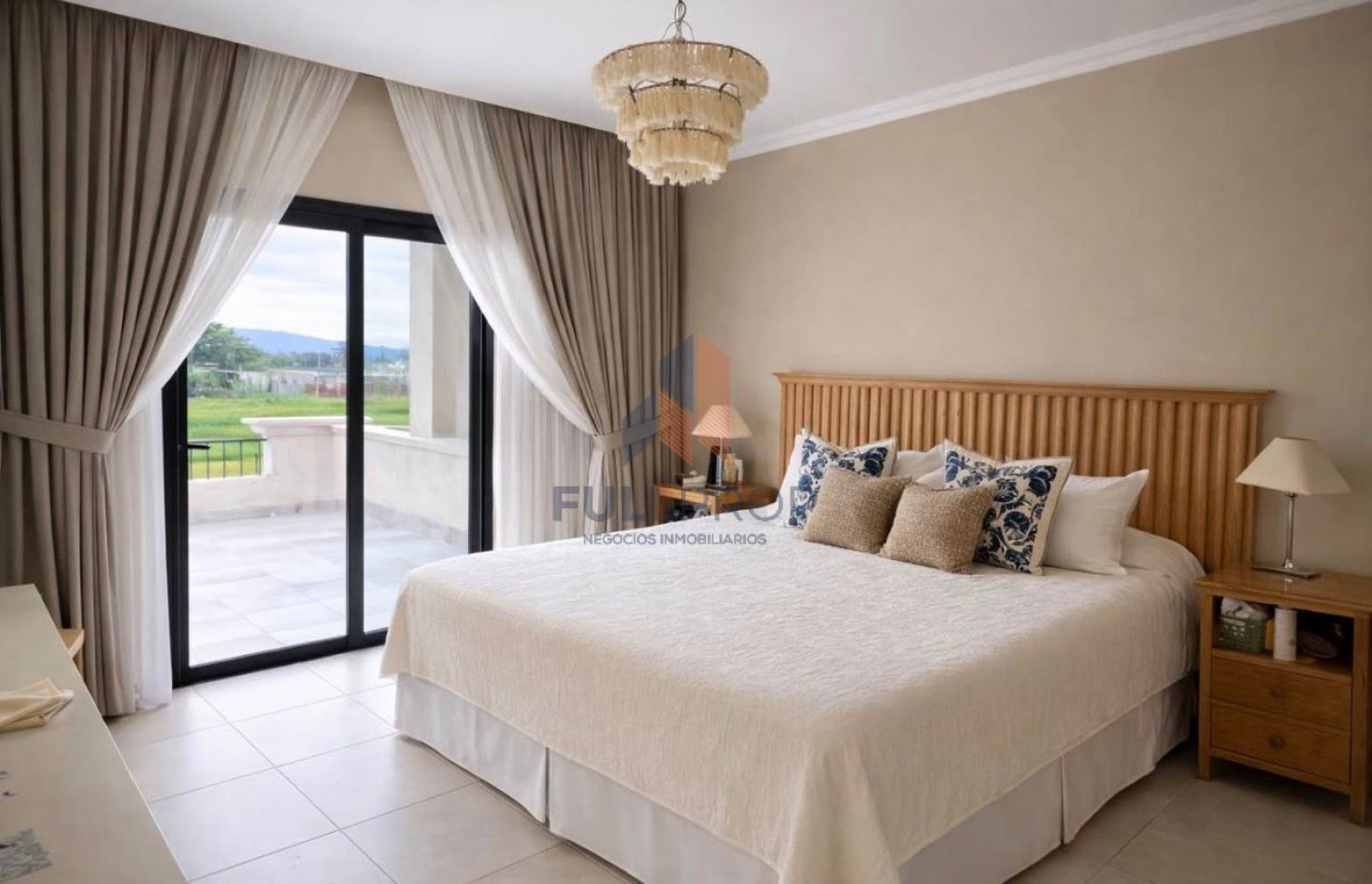 Hermosa casa de categoria  en Eko distrito