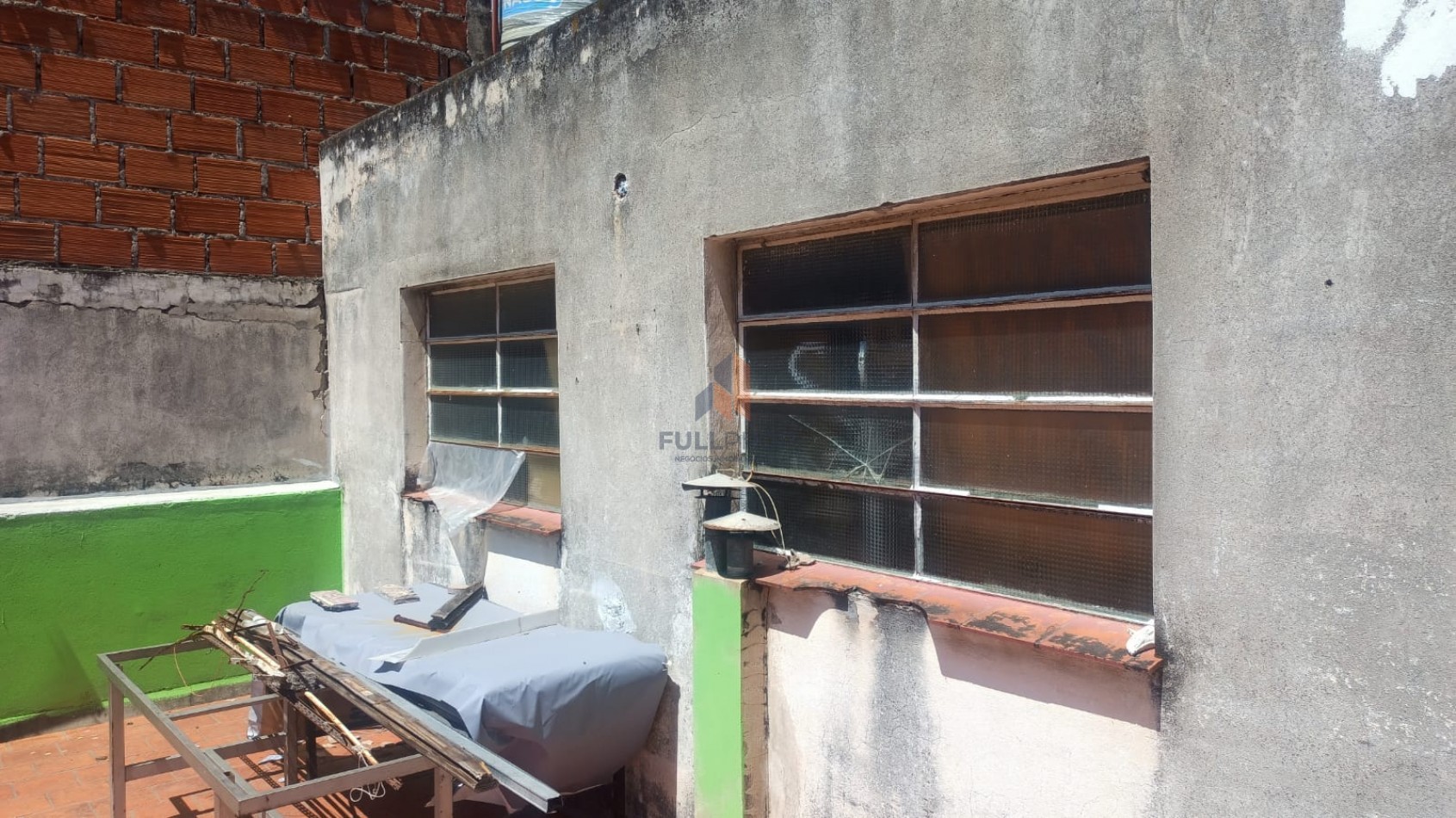 VIVIENDA COLECTIVA UBICADA EN LAVALLE AL 100  (6 UNIDADES FUNCIONALES)