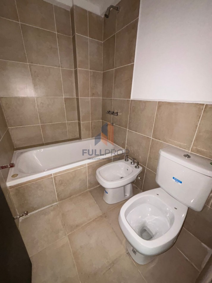 Departamento 1 dormitorio con cochera, Necochea 426