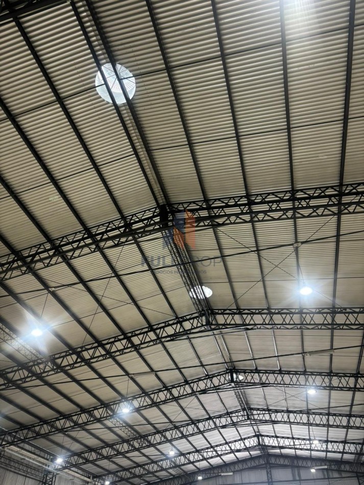 Excelente Galpon en Alquiler. A estrenar!