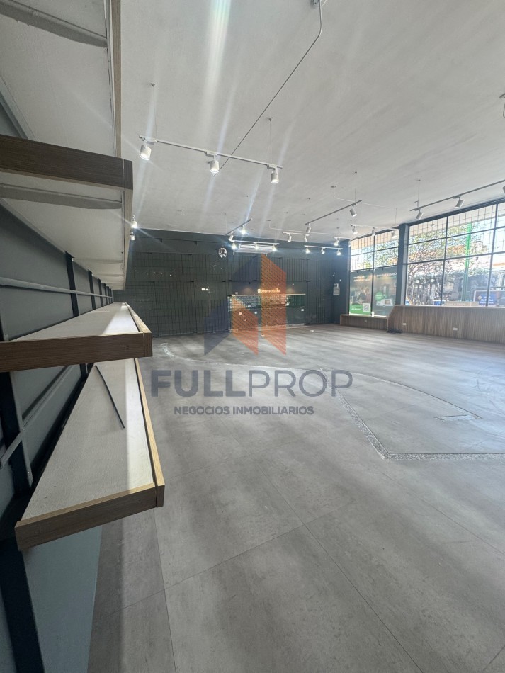 LOCAL COMERCIAL AV. ENTRE RIOS ESQ. 25 DE MAYO