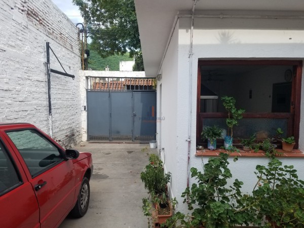 EN VENTA - CASA EN ZONA PASEO GUEMES  (ZONA DE CATEGORIA Y GRAN AUGE COMERCIAL)