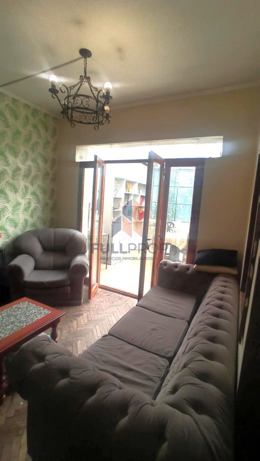 VIVIENDA COLECTIVA UBICADA EN LAVALLE AL 100  (6 UNIDADES FUNCIONALES)