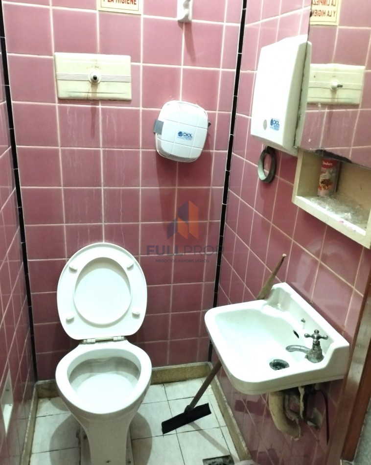 VIVIENDA COLECTIVA UBICADA EN LAVALLE AL 100  (6 UNIDADES FUNCIONALES)