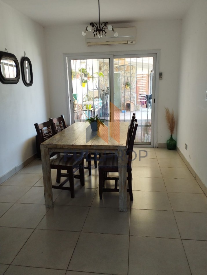 Hermosa Casa en Venta en Barrio Cielos del Valle