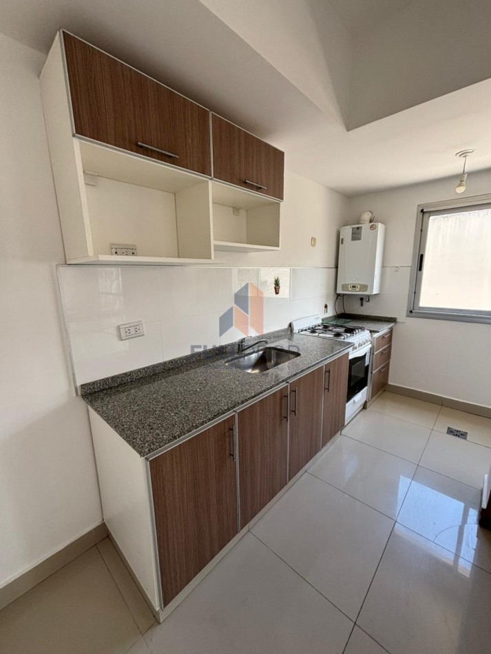 Amplio departamento de 2 dormitorios en Alvarado 1764