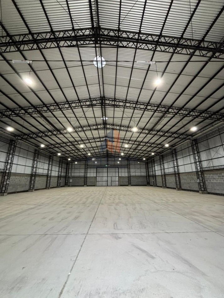 Excelente Galpon en Alquiler. A estrenar!