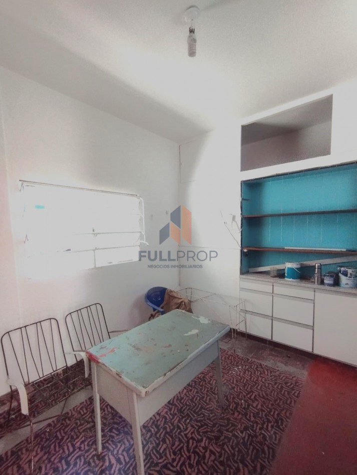 VIVIENDA COLECTIVA UBICADA EN LAVALLE AL 100  (6 UNIDADES FUNCIONALES)