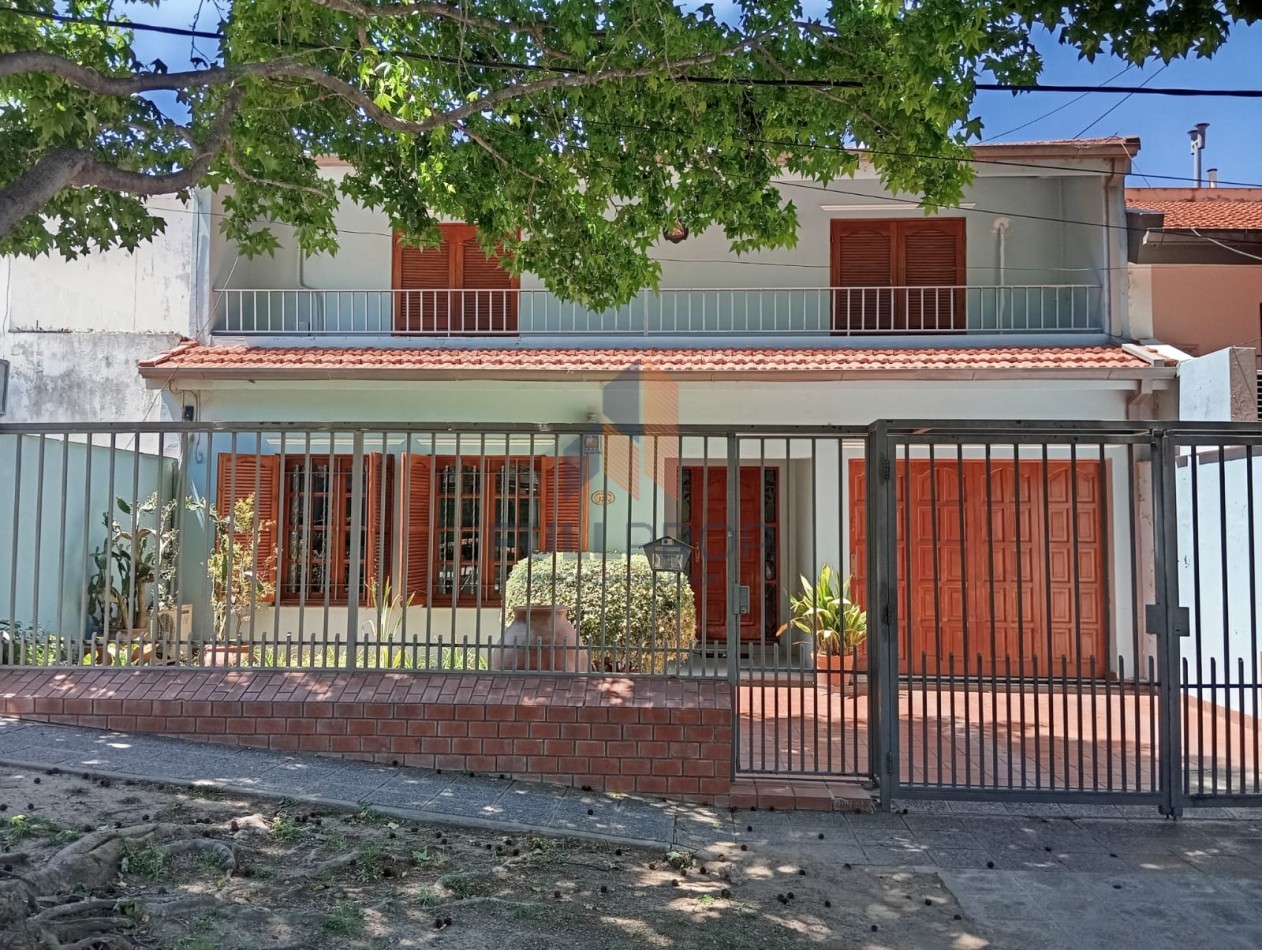 CASA EN VENTA- TRES CERRITOS