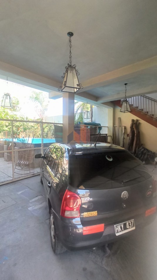 VIVIENDA COLECTIVA UBICADA EN LAVALLE AL 100  (6 UNIDADES FUNCIONALES)