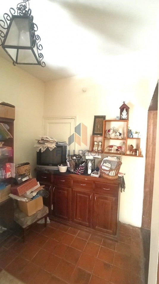 VIVIENDA COLECTIVA UBICADA EN LAVALLE AL 100  (6 UNIDADES FUNCIONALES)