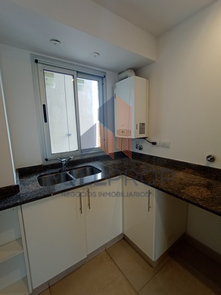 Amplios Departamentos en Alquiler 