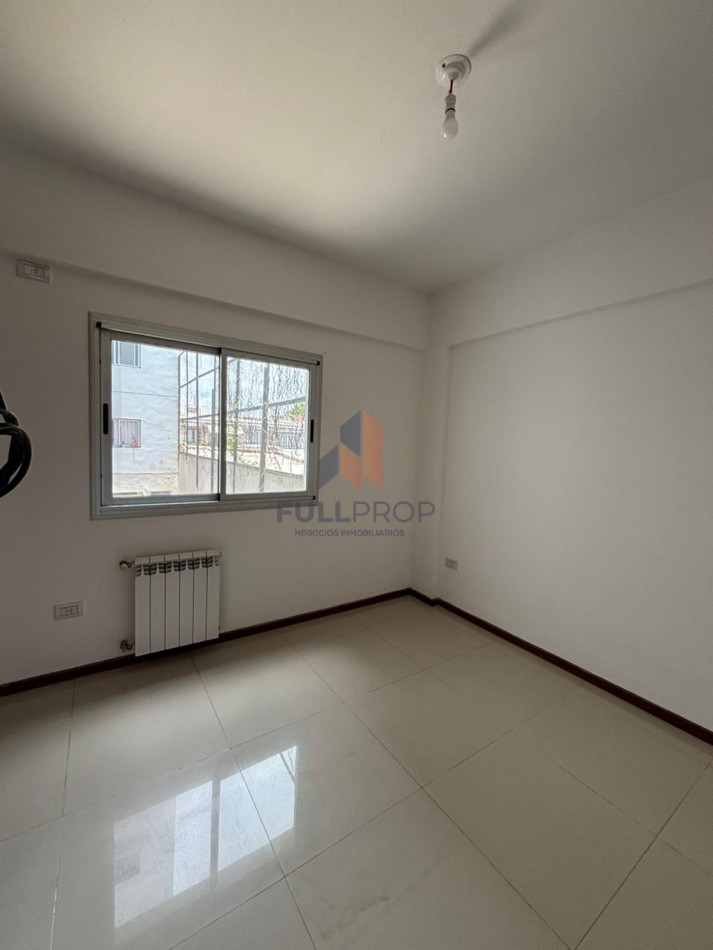 Amplio departamento de 2 dormitorios en Alvarado 1764