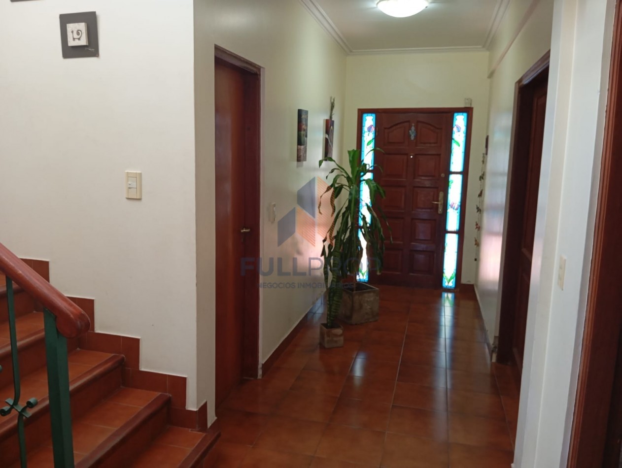 CASA EN VENTA- TRES CERRITOS