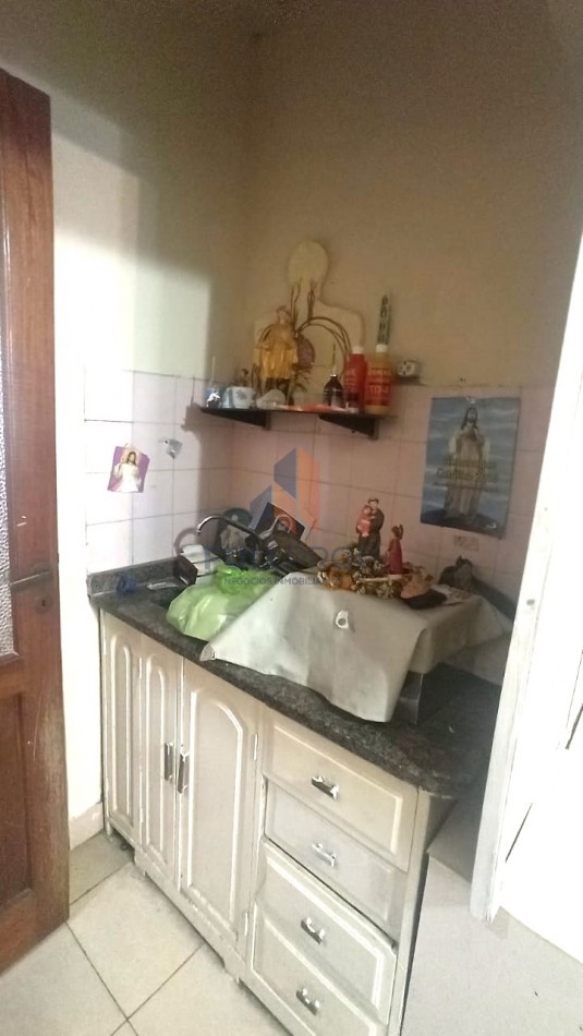 VIVIENDA COLECTIVA UBICADA EN LAVALLE AL 100  (6 UNIDADES FUNCIONALES)