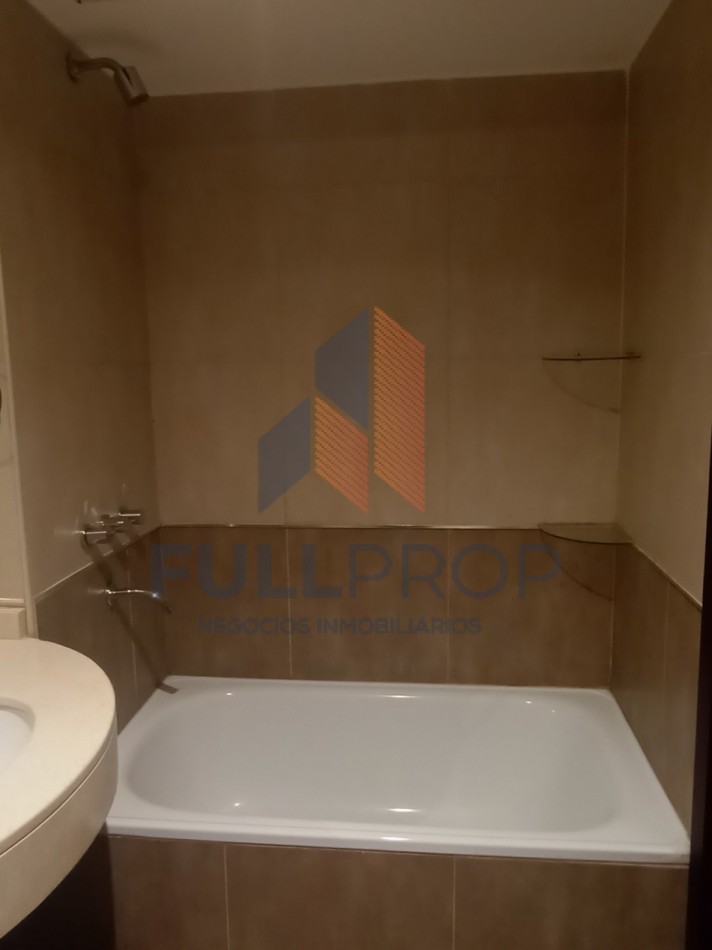 Amplios Departamentos en Alquiler 