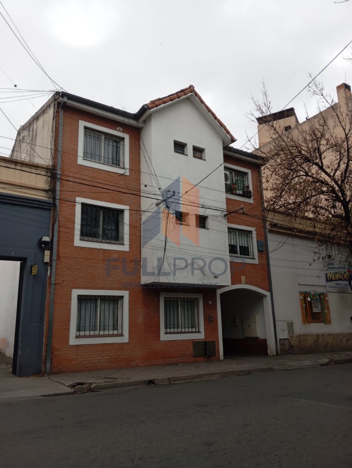 DPTO EN VENTA 1 DORMITORIO CON COCHERA/ AMOBLADO