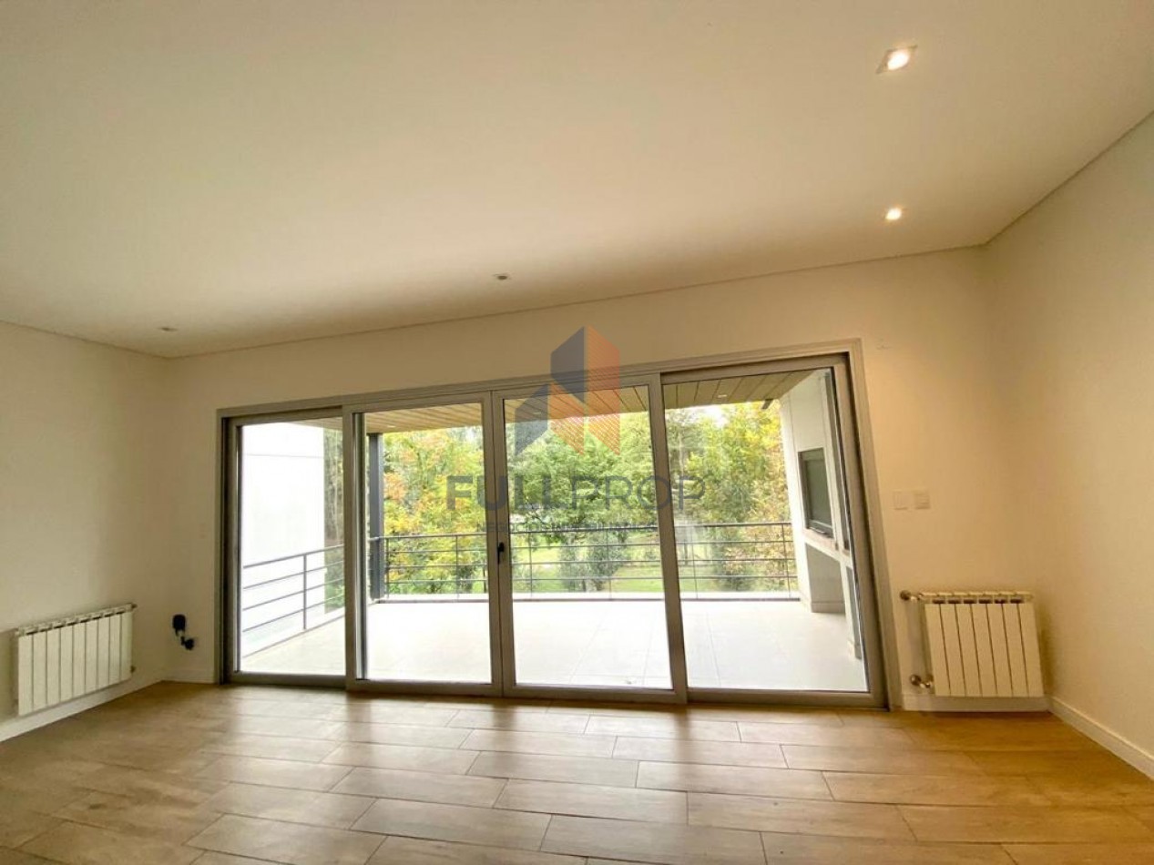 Departamento de 1 dormitorio en alquiler en La Angostura con cochera y amenities