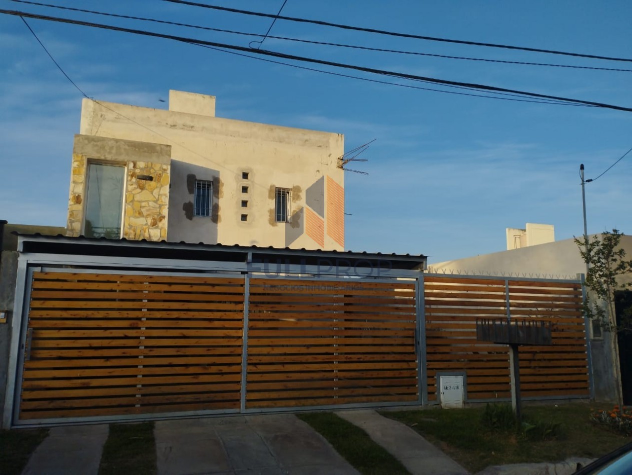 Hermosa Casa en Venta en Barrio Cielos del Valle