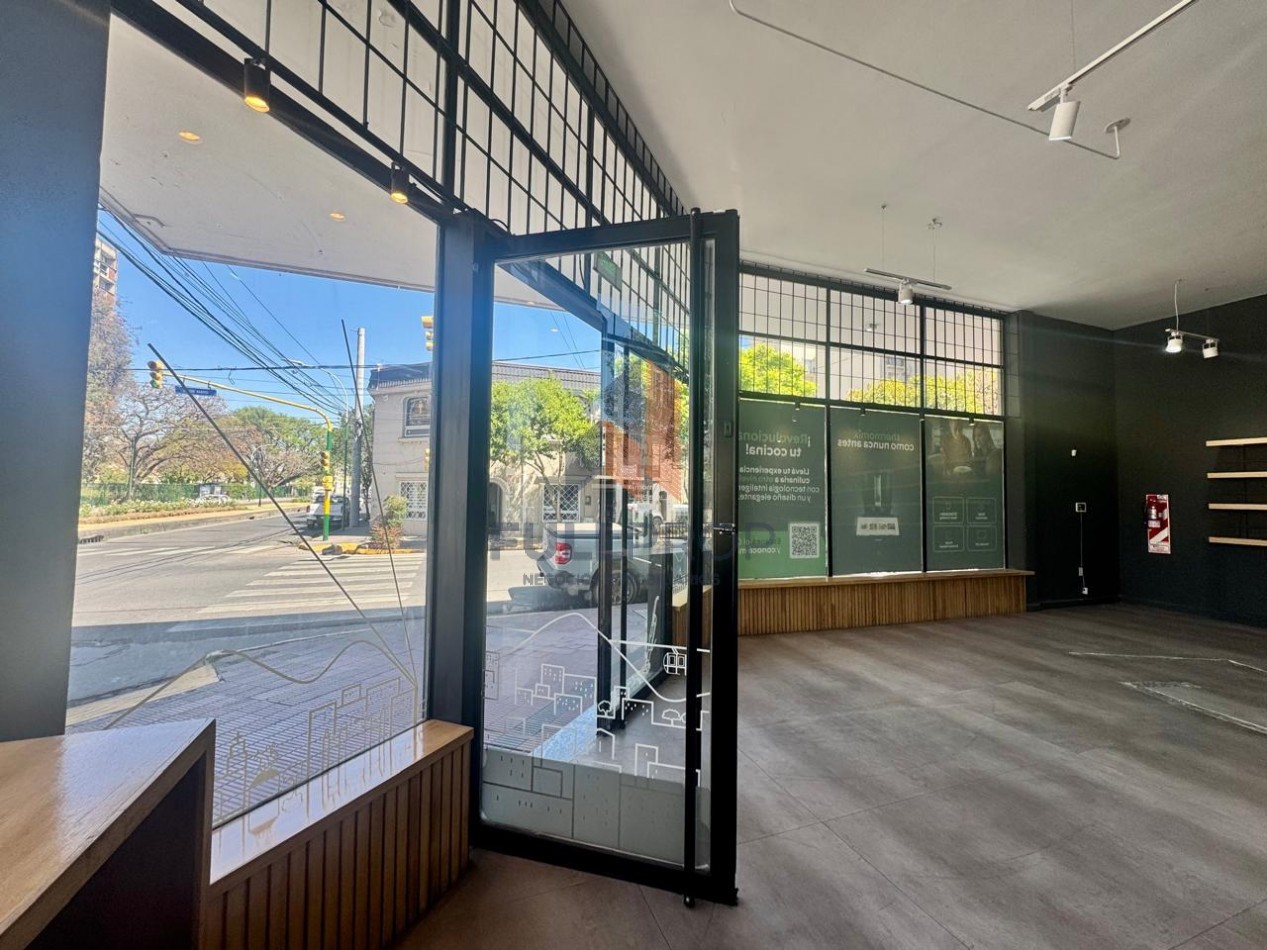 LOCAL COMERCIAL AV. ENTRE RIOS ESQ. 25 DE MAYO