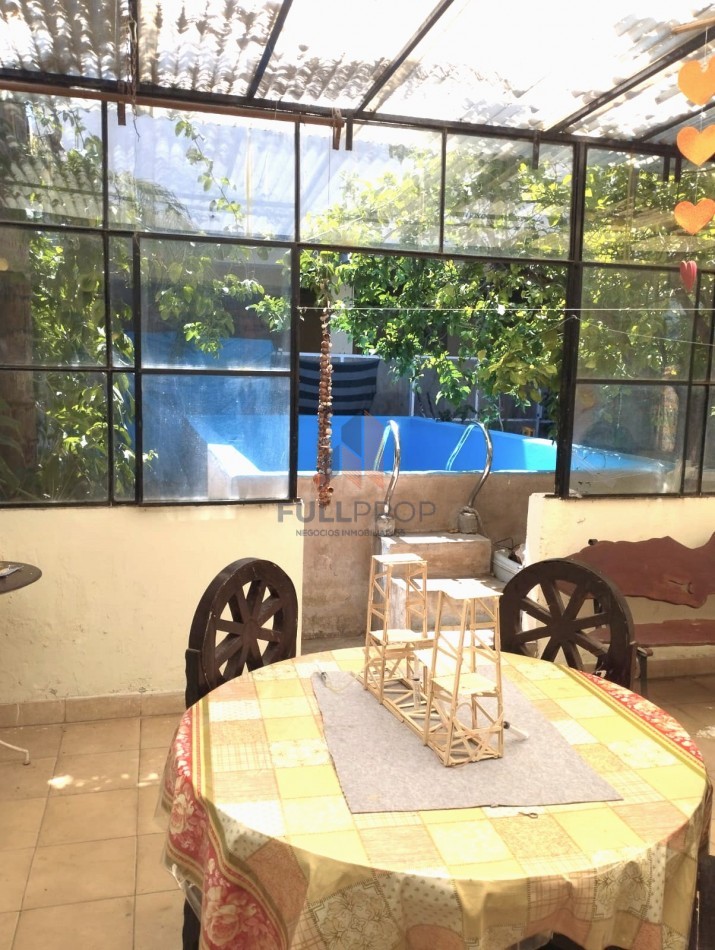 VIVIENDA COLECTIVA UBICADA EN LAVALLE AL 100  (6 UNIDADES FUNCIONALES)