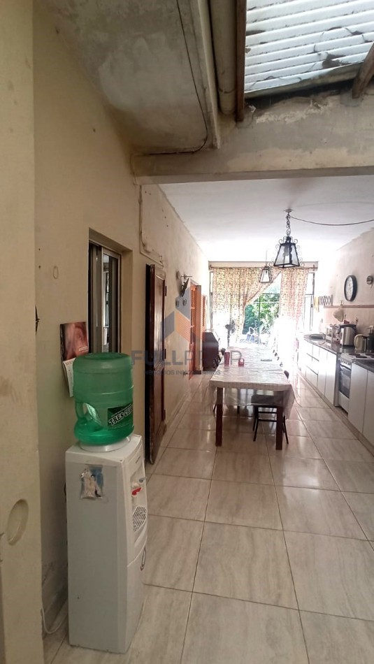 VIVIENDA COLECTIVA UBICADA EN LAVALLE AL 100  (6 UNIDADES FUNCIONALES)