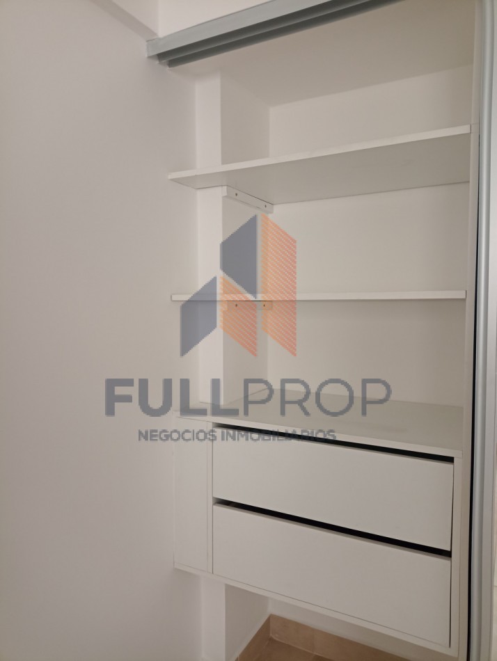 Amplios Departamentos en Alquiler 