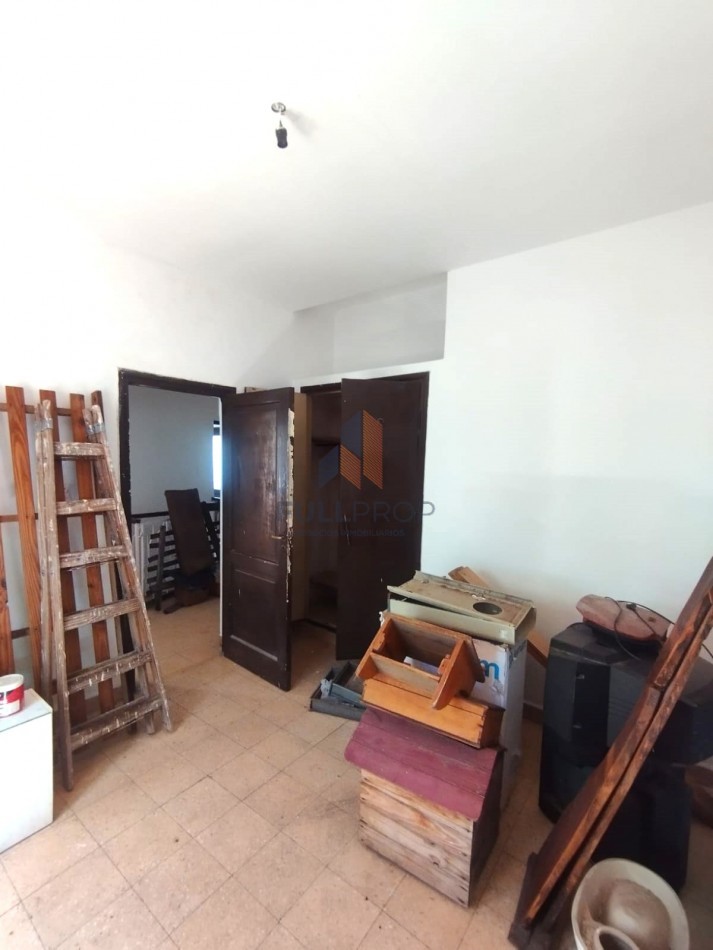 VIVIENDA COLECTIVA UBICADA EN LAVALLE AL 100  (6 UNIDADES FUNCIONALES)