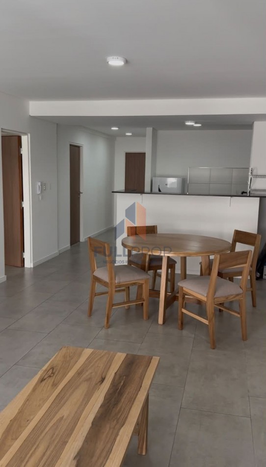 Departamentos en Alquiler - Dean Funes al 800, Excelente ubicacion