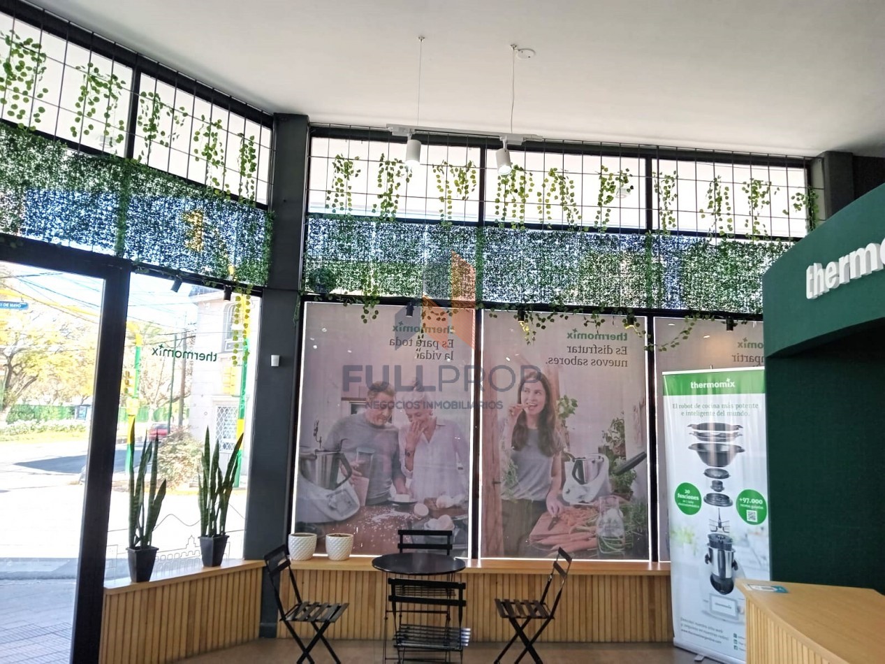 LOCAL COMERCIAL AV. ENTRE RIOS ESQ. 25 DE MAYO