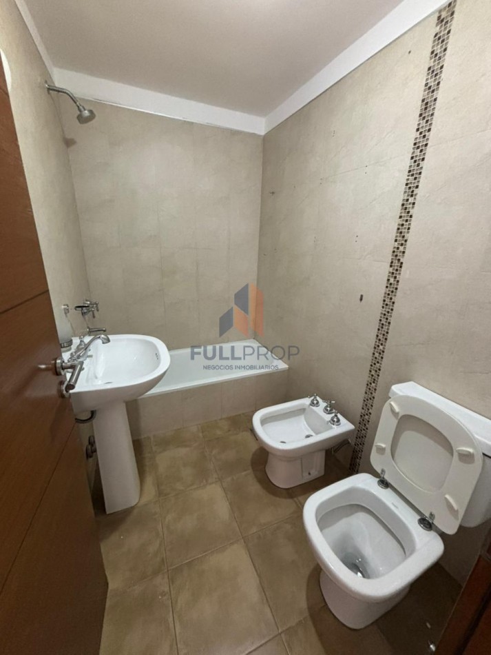 Amplio departamento de 2 dormitorios en Alvarado 1764