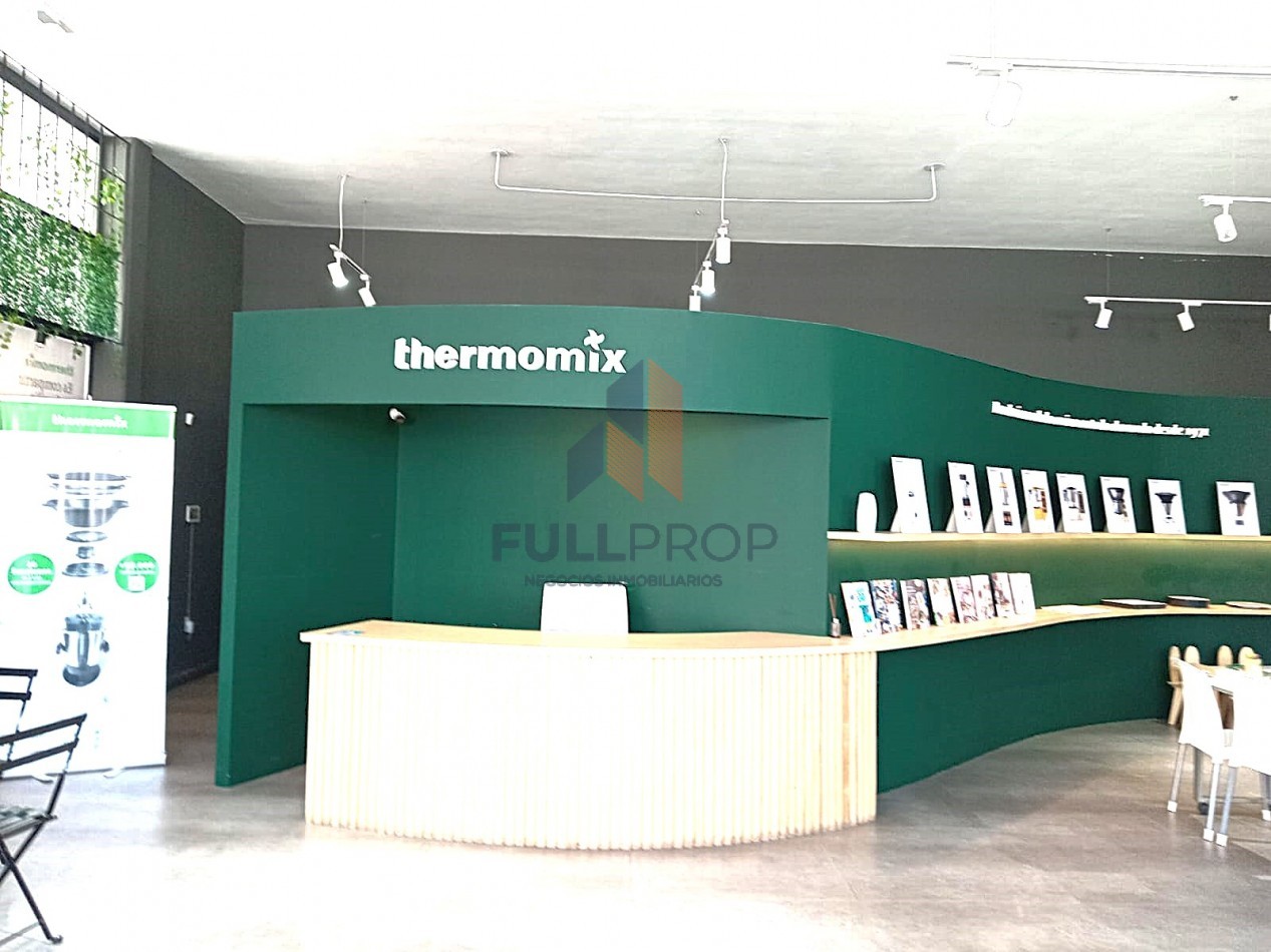 LOCAL COMERCIAL AV. ENTRE RIOS ESQ. 25 DE MAYO