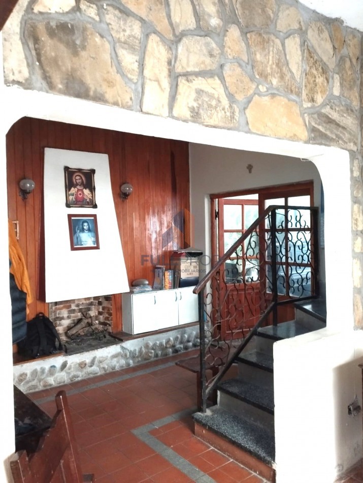 VIVIENDA COLECTIVA UBICADA EN LAVALLE AL 100  (6 UNIDADES FUNCIONALES)